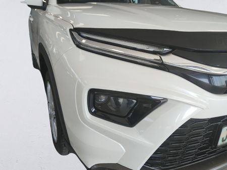 2024-Toyota-Urban-Cruiser-15-XS_14