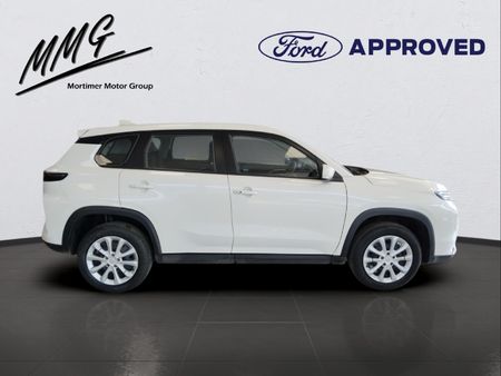 2024-Toyota-Urban-Cruiser-15-XS_4
