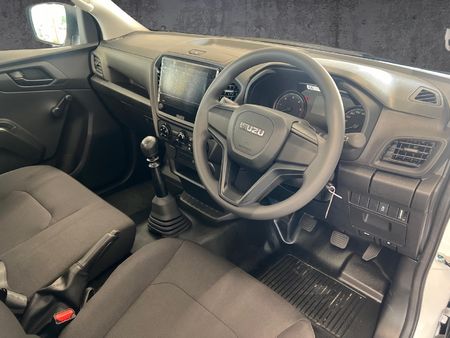 2026-Isuzu-D-Max-19-DDI-HR-Single-Cab_12