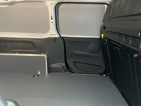 2026-Fiat-Doblo-Cargo-Maxi-16-MultiJet-Panel-Van_14