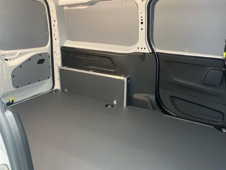 2026-Fiat-Doblo-Cargo-Maxi-16-MultiJet-Panel-Van_18