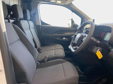 2026-Fiat-Doblo-Cargo-Maxi-16-MultiJet-Panel-Van_19