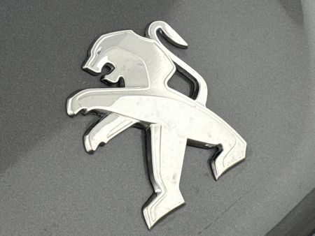 2021-Peugeot-208-12T-Allure_12
