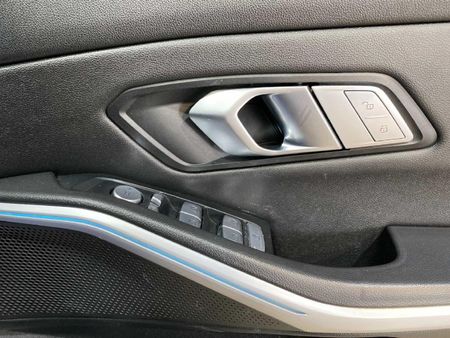 2024-BMW-3-Series-318i-M-Sport-Auto_13