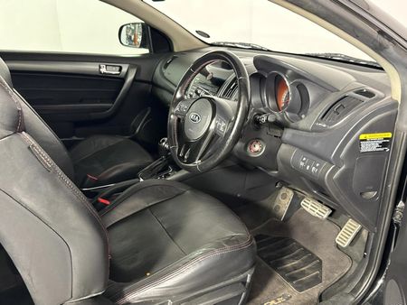 2012-Kia-Cerato-20-Koup-Auto_9