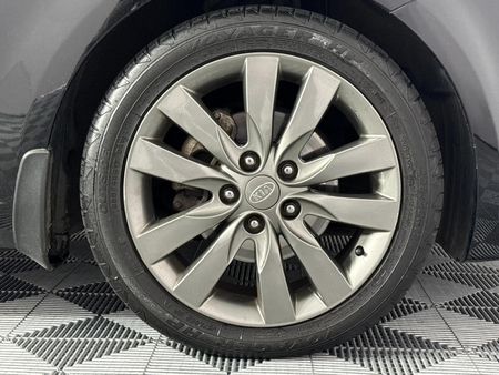 2012-Kia-Cerato-20-Koup-Auto_13