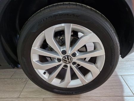 2024-Volkswagen-T-Roc-14-TSI-Design-Auto_11
