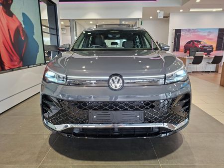 2026-Volkswagen-Tiguan-14TSI-R-Line_7