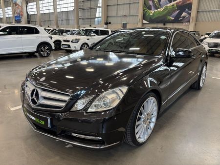 2012-Mercedes-Benz-E-Class-E-250-CGi-Coupe_6
