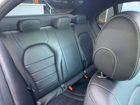 2018-Mercedes-Benz-C-Class-C-220-Bluetec-AMG-Line-Auto_12