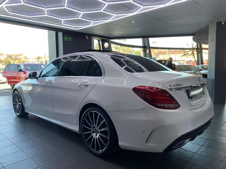 2018-Mercedes-Benz-C-Class-C-220-Bluetec-AMG-Line-Auto_4