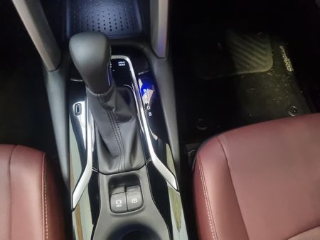 2026-Toyota-Corolla-Cross-18-XR-Hybrid_11