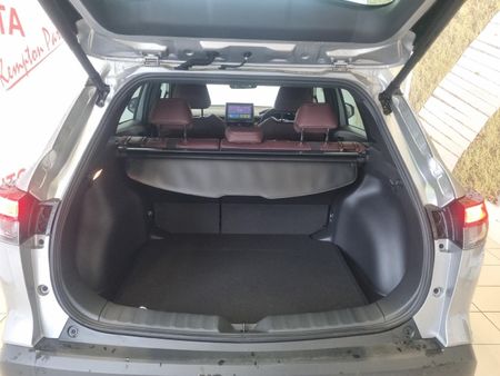 2026-Toyota-Corolla-Cross-18-XR-Hybrid_16