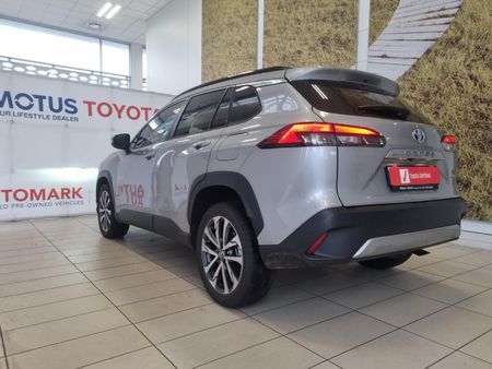 2026-Toyota-Corolla-Cross-18-XR-Hybrid_19