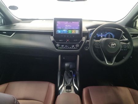 2026-Toyota-Corolla-Cross-18-XR-Hybrid_5