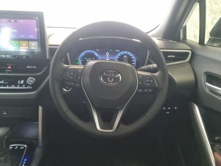 2026-Toyota-Corolla-Cross-18-XR-Hybrid_7