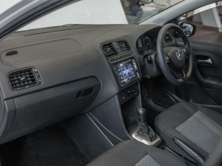 2025-Volkswagen-Polo-Vivo-16-Life_10