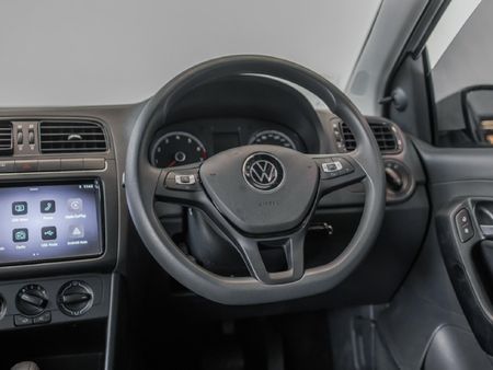 2025-Volkswagen-Polo-Vivo-16-Life_11