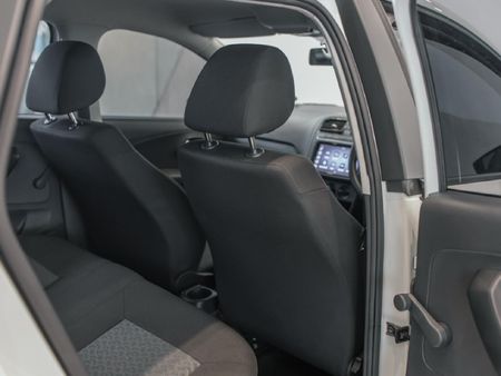 2025-Volkswagen-Polo-Vivo-16-Life_15