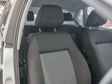 2025-Volkswagen-Polo-Vivo-16-Life_18