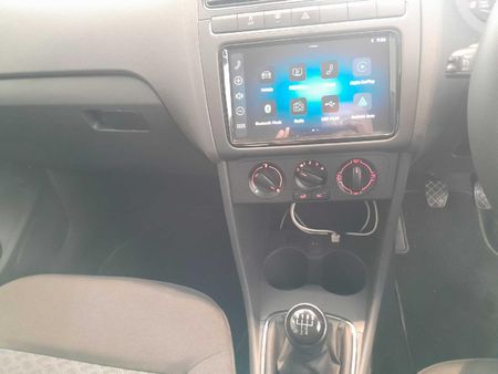 2026-Volkswagen-Polo-Vivo-14-Life_11