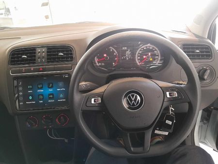 2026-Volkswagen-Polo-Vivo-14-Life_20
