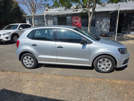2017-Volkswagen-Polo-GP-12-TSI-Trendline-66kW_1