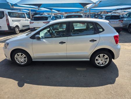 2017-Volkswagen-Polo-GP-12-TSI-Trendline-66kW_6