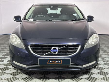 2015-Volvo-V40-T3-Kinetic_1