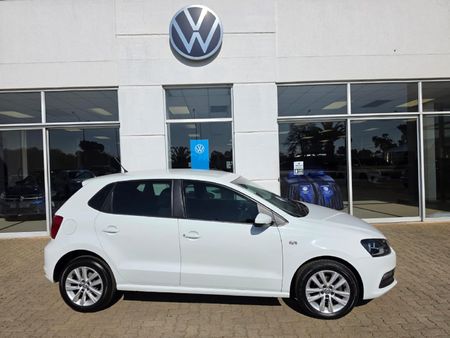 2020-Volkswagen-Polo-Vivo-16-Comfortline-Auto-5-dr_0