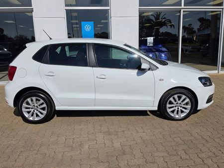 2020-Volkswagen-Polo-Vivo-16-Comfortline-Auto-5-dr_1