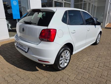 2020-Volkswagen-Polo-Vivo-16-Comfortline-Auto-5-dr_2