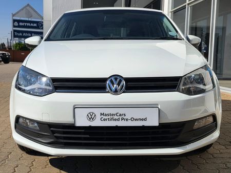 2020-Volkswagen-Polo-Vivo-16-Comfortline-Auto-5-dr_6