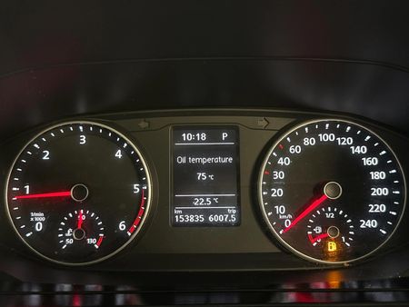2019-Volkswagen-Transporter-20-BiTDI-Crew-Bus-LWB-132kW-4Motion-Auto_7