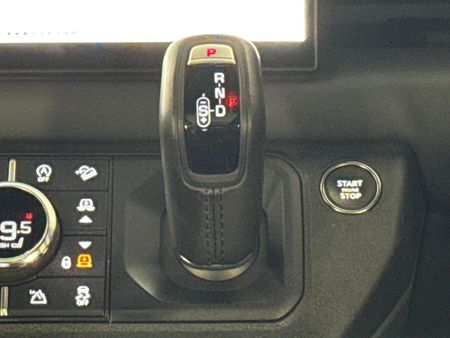 2023-Land-Rover-Defender-110-D300-HSE-X-Dynamic_11