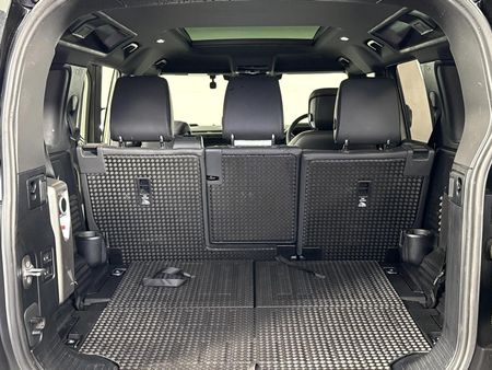 2023-Land-Rover-Defender-110-D300-HSE-X-Dynamic_16