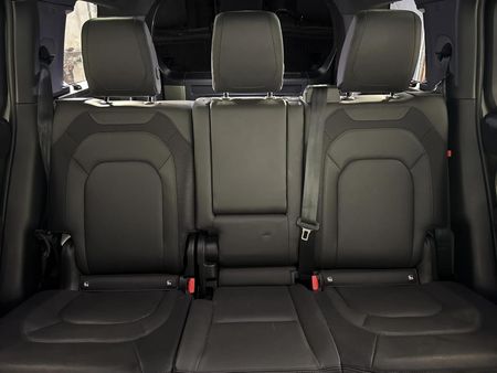 2023-Land-Rover-Defender-110-D300-HSE-X-Dynamic_8
