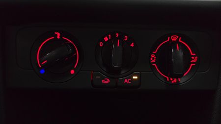 2026-Volkswagen-Polo-Vivo-16-Life_11
