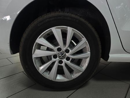 2026-Volkswagen-Polo-Vivo-16-Life_4