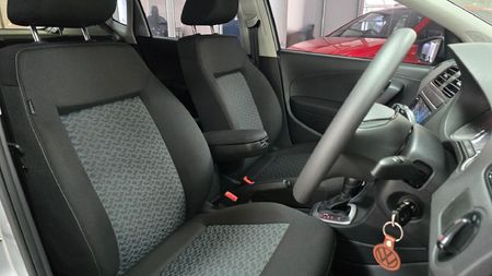 2026-Volkswagen-Polo-Vivo-16-Life_8