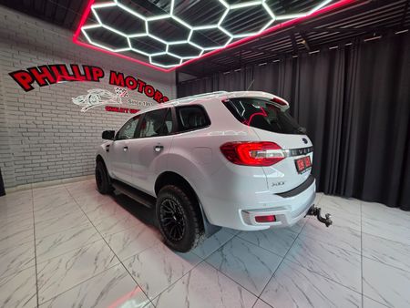 2019-Ford-Everest-22-TDCi-XLT-Auto_9