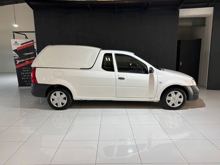 2023-Nissan-NP200-16-AC-Safety-Pack_7