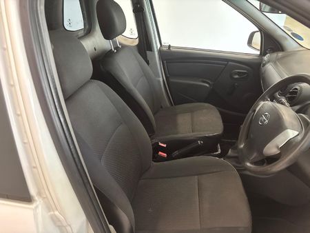 2023-Nissan-NP200-16-AC-Safety-Pack_10