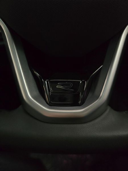 2026-Volkswagen-Golf-14-TSI-R-Line-Auto-110kw_15