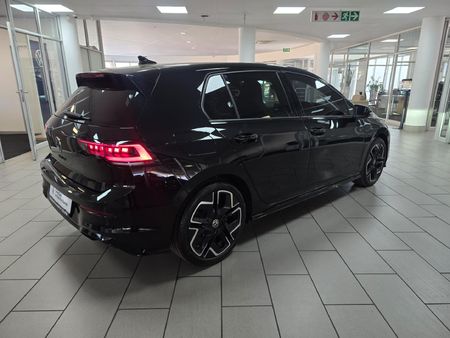 2026-Volkswagen-Golf-14-TSI-R-Line-Auto-110kw_3