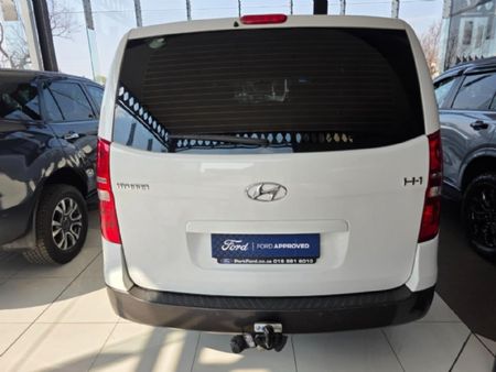 2013-Hyundai-H-1-25-CRDi-Multicab-Auto-6-seat_3