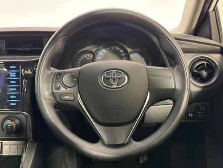 2021-Toyota-Corolla-Quest-18-Plus_12