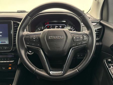 2024-Isuzu-Mu-x-30D-Onyx-4x4-Auto_12