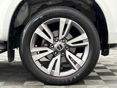2024-Isuzu-Mu-x-30D-Onyx-4x4-Auto_16