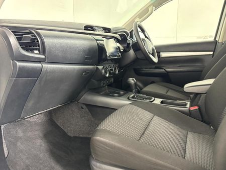 2020-Toyota-Hilux-24-GD-6-SRX-4x4-Auto-Double-Cab_9